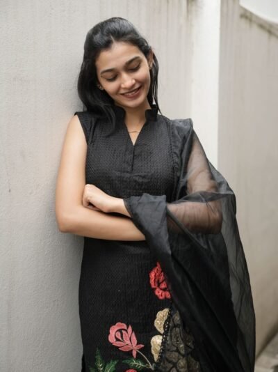 Classic Black Kurti Set for Women – Timeless Ethnic Wear